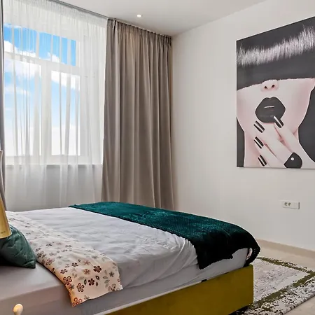 Rin Luxury Pool & Apartment