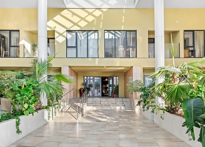 Rin Luxury * 布加勒斯特